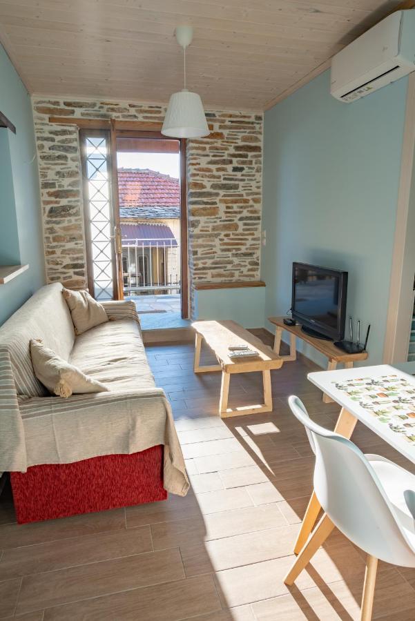 Με Θέα Το Ηλιοβασιλεμα 2 Villa Áfissos Dış mekan fotoğraf