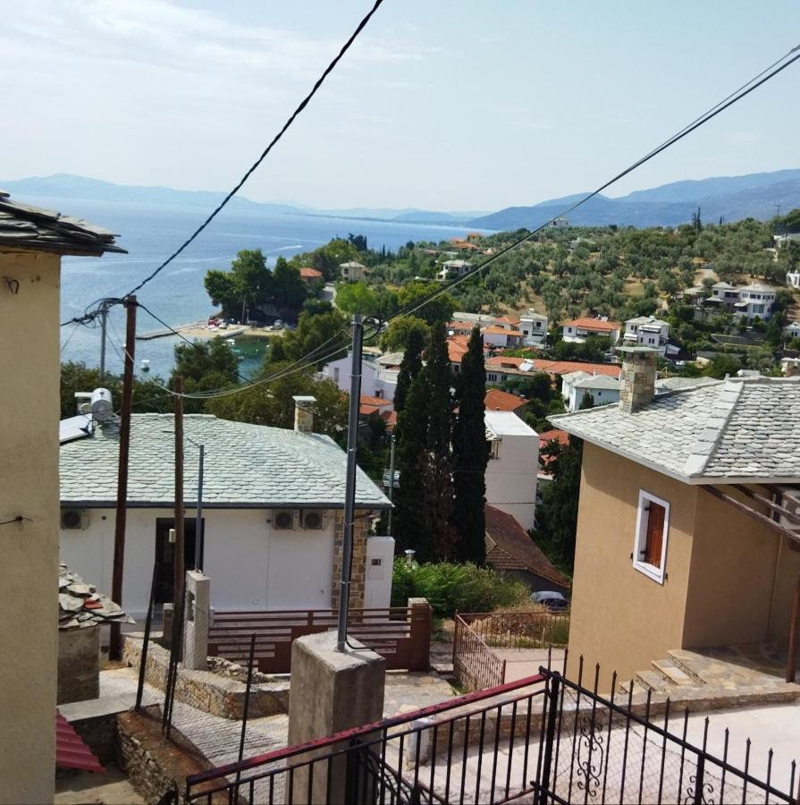 Με Θέα Το Ηλιοβασιλεμα 2 Villa Áfissos Dış mekan fotoğraf
