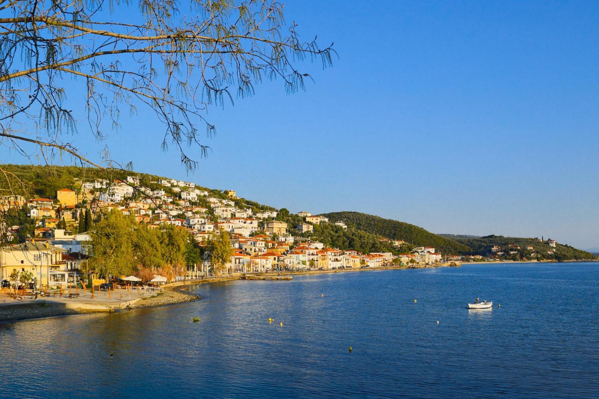 Με Θέα Το Ηλιοβασιλεμα 2 Villa Áfissos Dış mekan fotoğraf