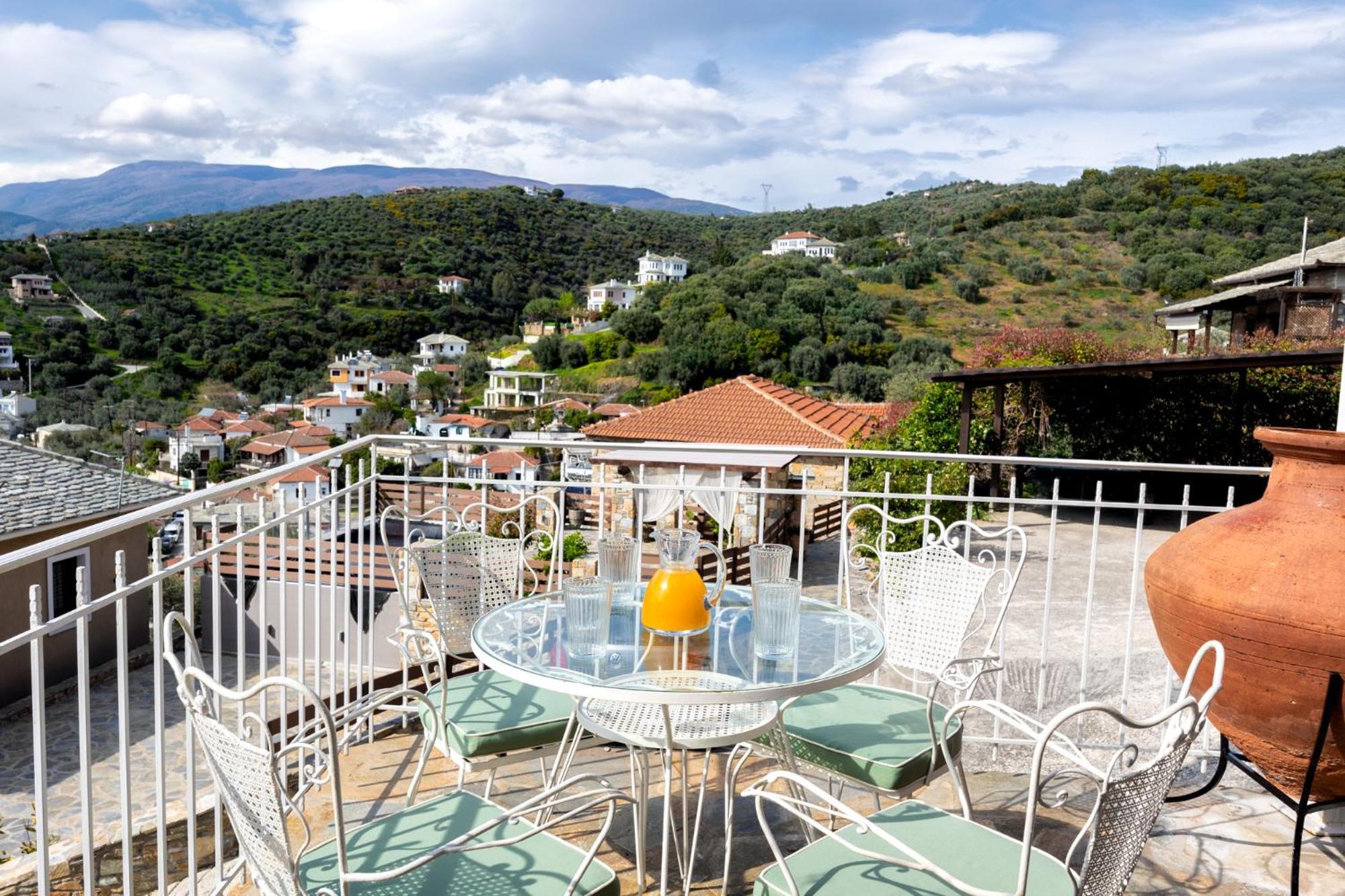 Με Θέα Το Ηλιοβασιλεμα 2 Villa Áfissos Dış mekan fotoğraf